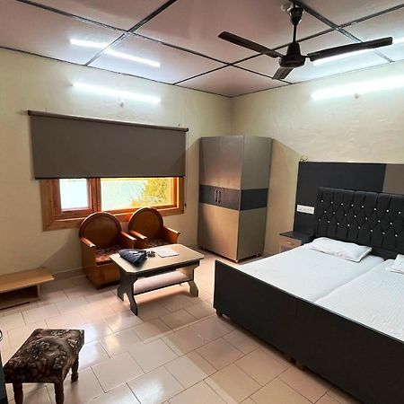 Pops Resort Pālampur Extérieur photo