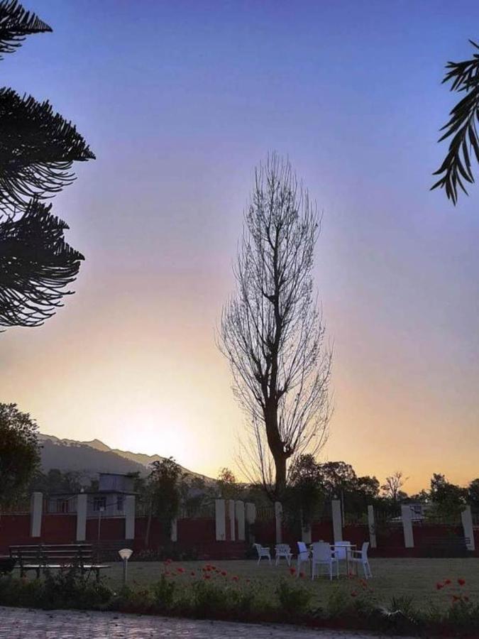 Pops Resort Pālampur Extérieur photo
