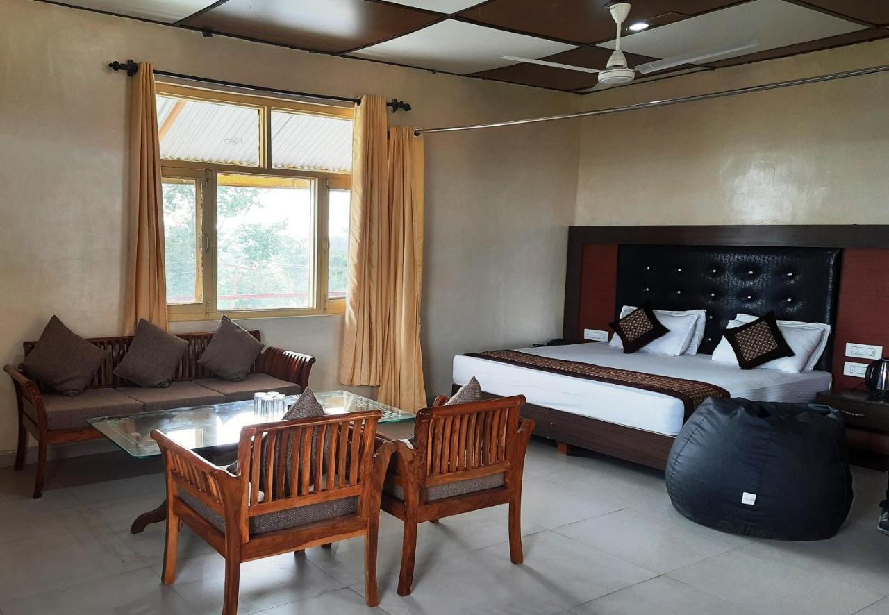 Pops Resort Pālampur Extérieur photo