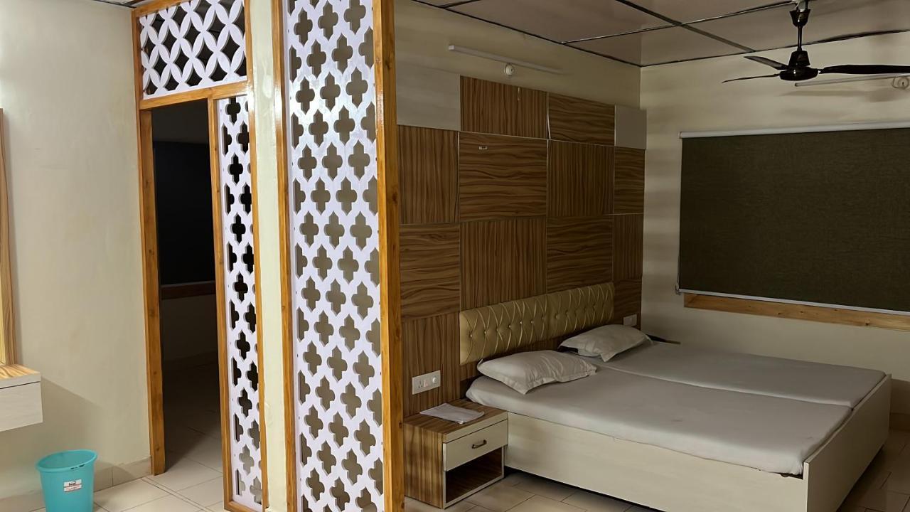 Pops Resort Pālampur Extérieur photo