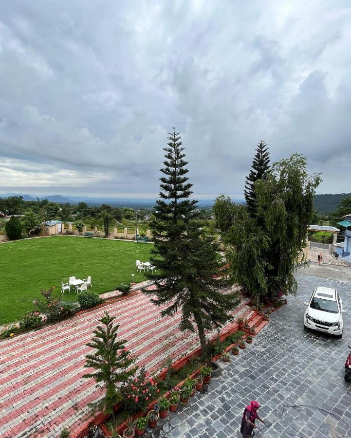Pops Resort Pālampur Extérieur photo
