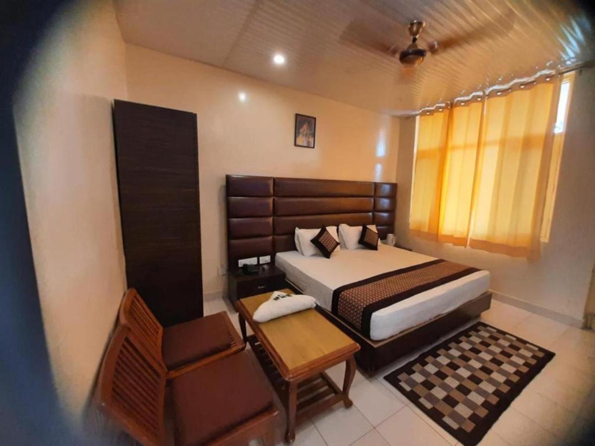 Pops Resort Pālampur Extérieur photo