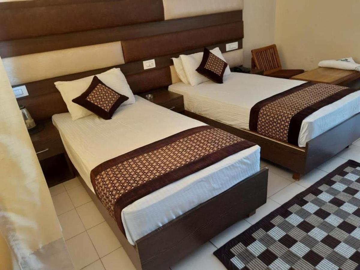 Pops Resort Pālampur Extérieur photo