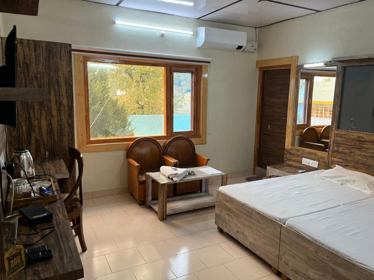 Pops Resort Pālampur Extérieur photo