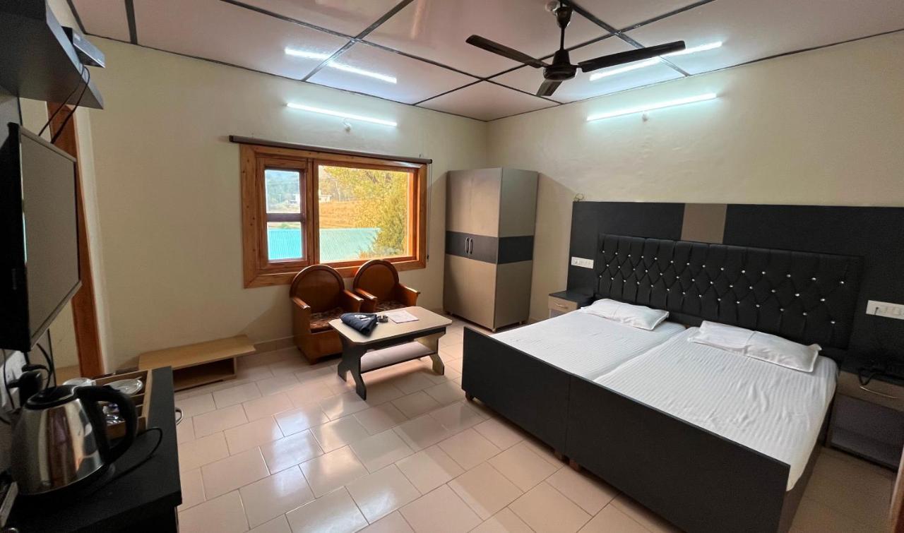 Pops Resort Pālampur Extérieur photo