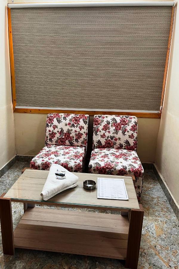 Pops Resort Pālampur Extérieur photo