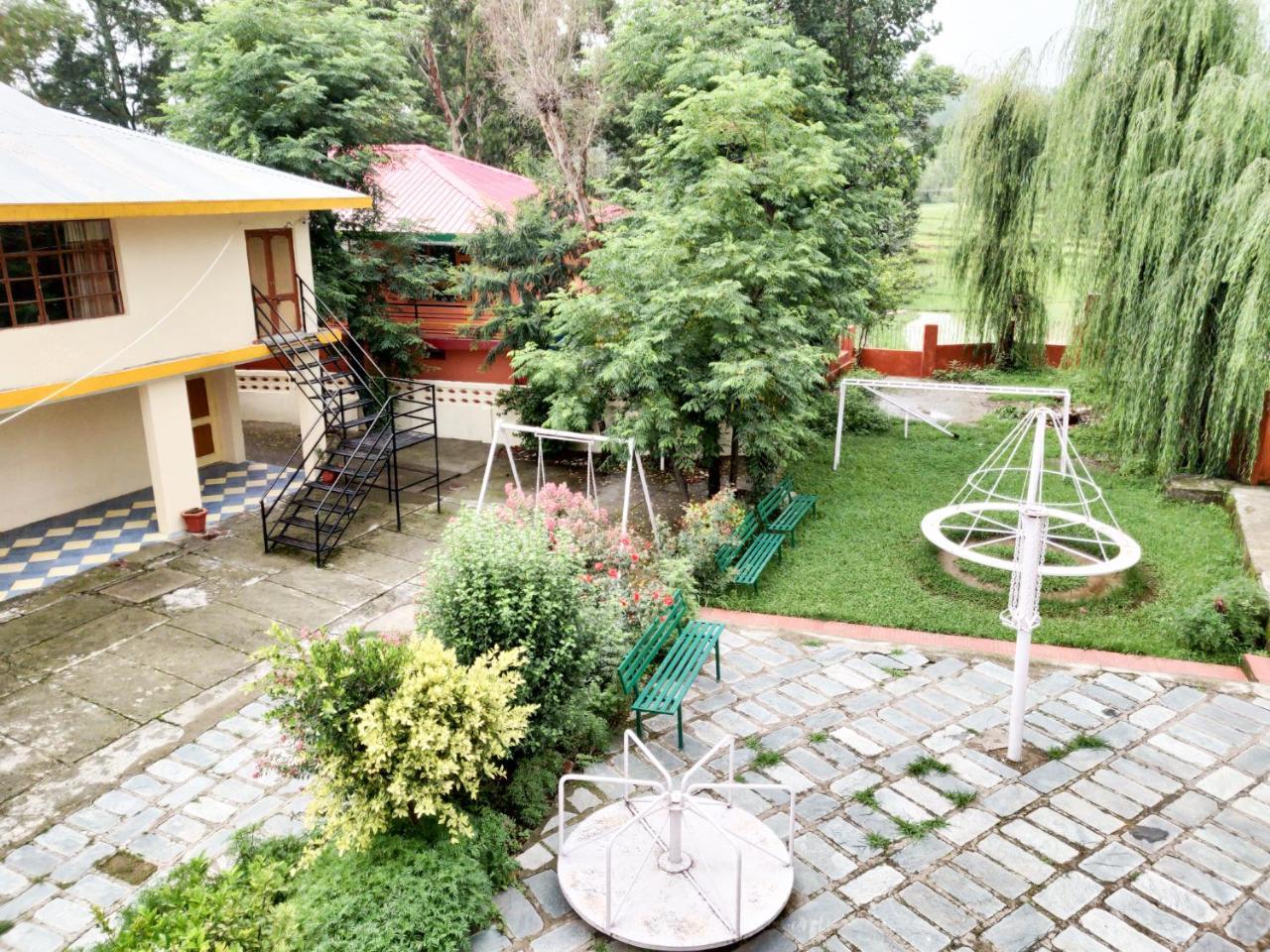Pops Resort Pālampur Extérieur photo